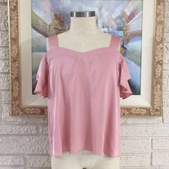 🌹SoHo New York & Company Cold Shoulder Top - Picture 7 of 13